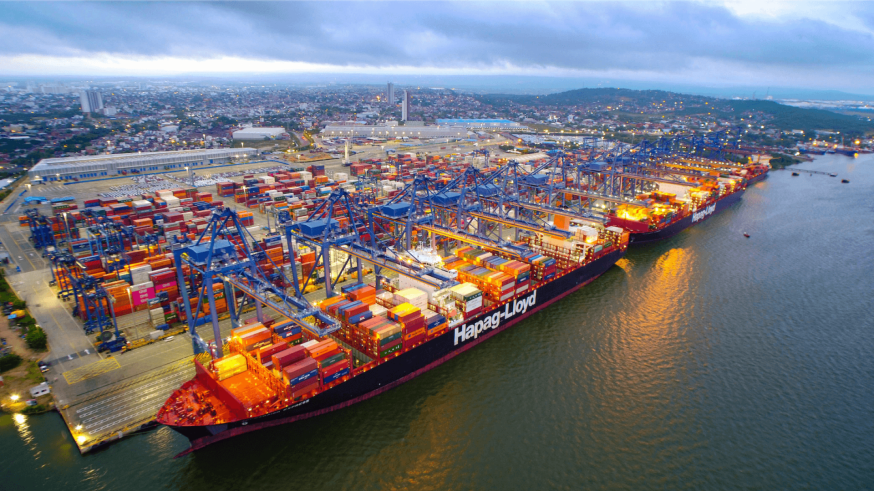 Atracan en Cartagena dos buques con 90.000 toneladas de cereal de Ucrania