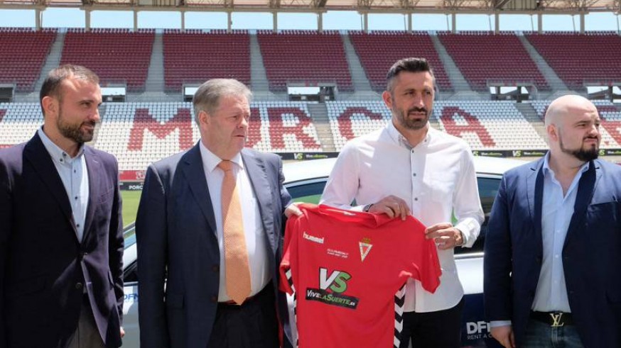 Presentación del nuevo entrenador del Real Murcia, Manolo Herrero. @realmurciacfsad