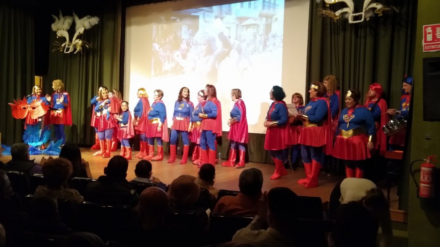 La Chirigota de las mujeres rurales de Fuente del Pino, en plena actuación