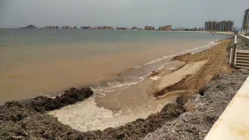 Demarcación de Costas paraliza la reposición de arena en San Javier