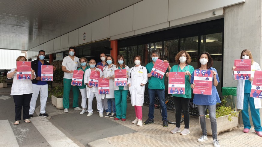 Concentración en la puerta de Urgencias del Hospital Morales Meseguer de Murcia. ORM