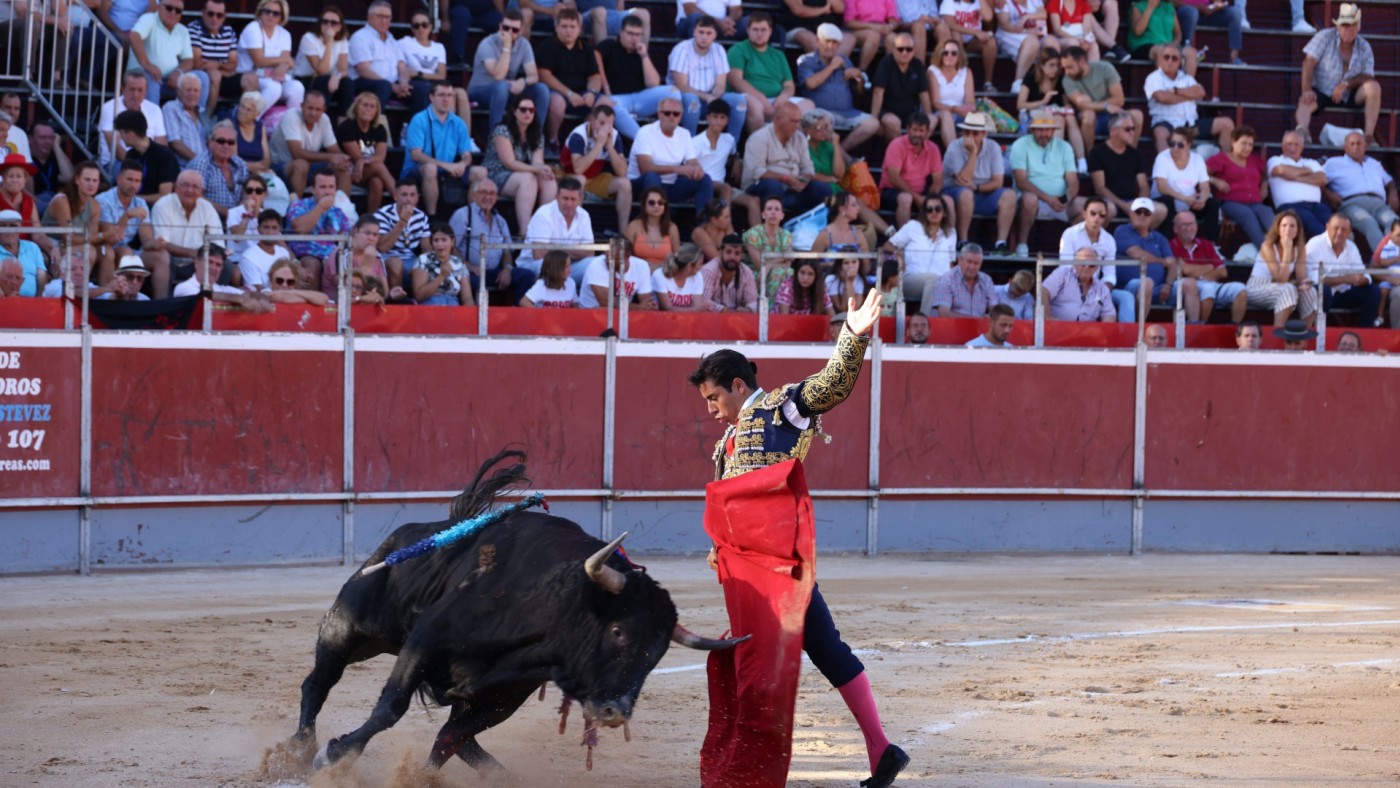 José Rojo se lleva la única oreja del segundo día de la Feria del Arroz en Calasparra 
