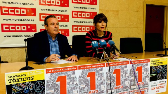 Santiago Navarro y Teresa Fuentes durante la rueda de prensa. ASR