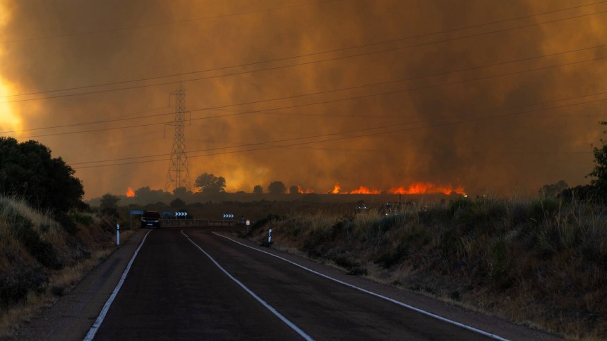Los incendios remiten en Madrid y Ávila mientras un nuevo gran fuego obliga a evacuar doce localidades en Zamora