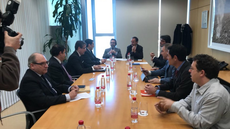 Reunión de la Mesa del AVE