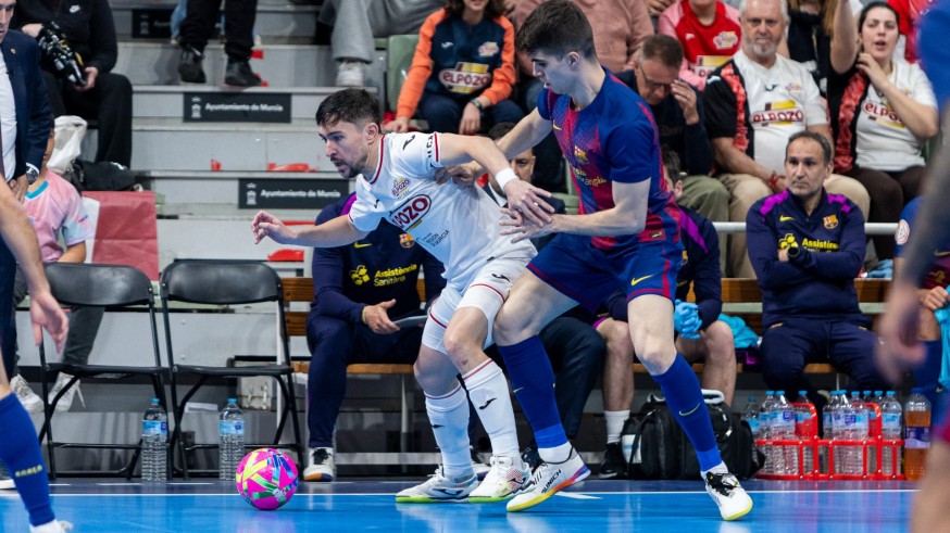 El Barça da un baño de realidad a ElPozo (1-7)