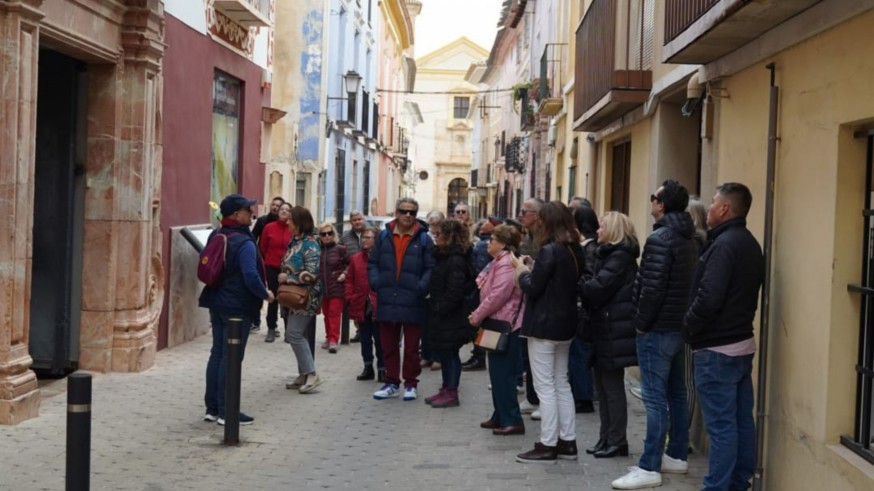 Mula capitaliza su éxito en Semana Santa con una nueva oferta de rutas históricas y religiosas para el mes de abril