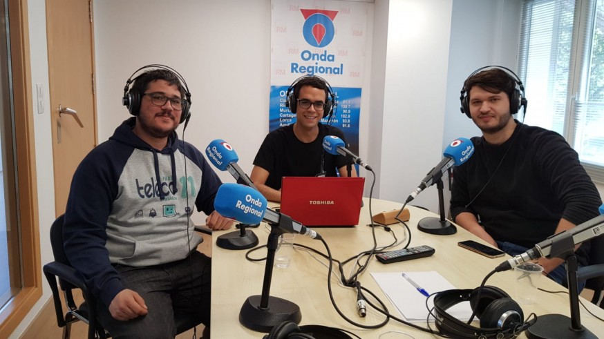 Joaquín Cruces, José Antonio Toral y Mariano Fernández en los estudios de Onda Regional