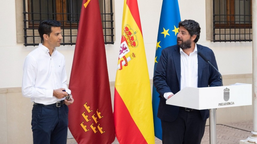 López Miras critica al Gobierno central por impulsar un decreto de ahorro energético sin contar con administraciones