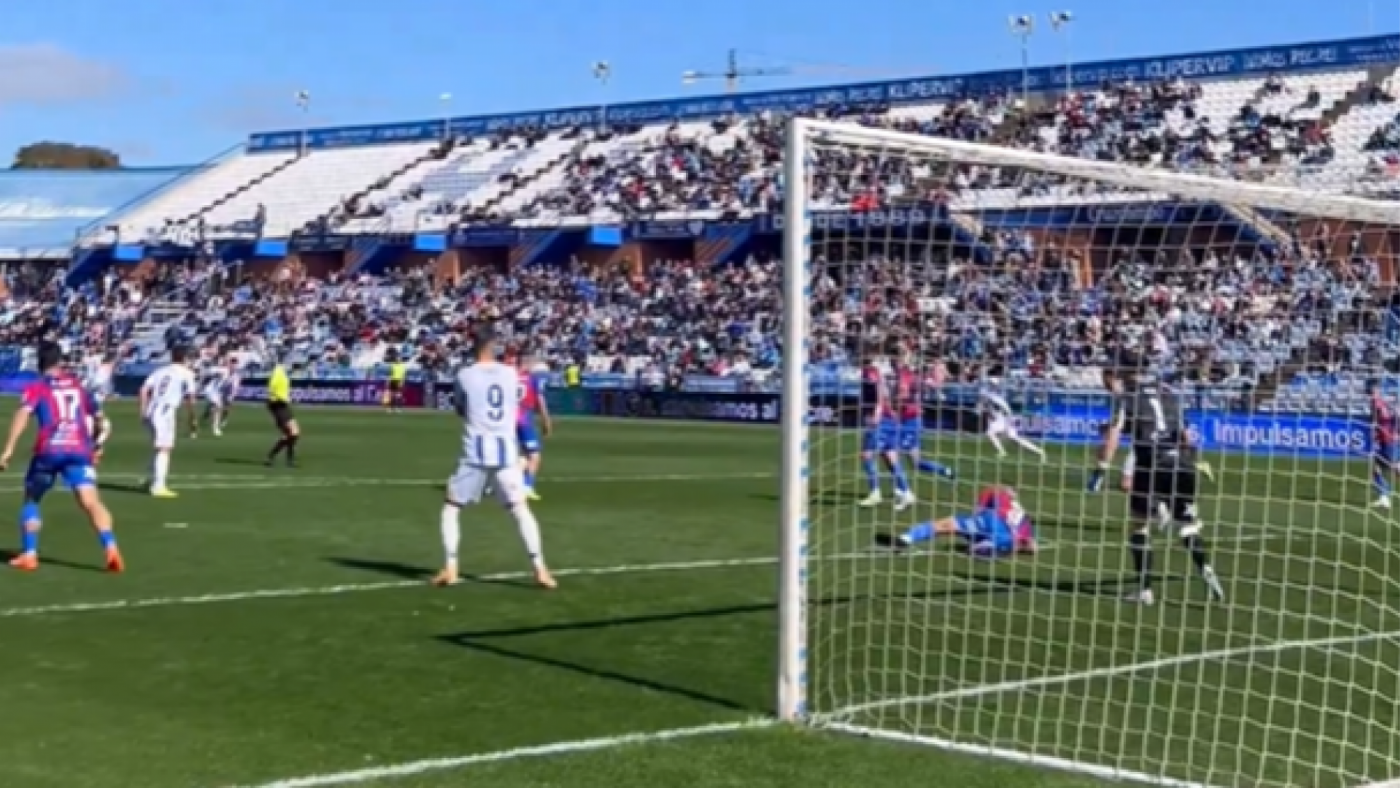 El Recreativo se aprovecha de un Yeclano en ruinas (5-1)