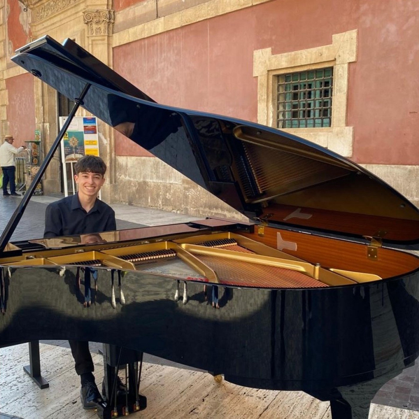 EL MIRADOR T06C158 Vuelven los 'Pianos en la calle' a Murcia este sábado (20/04/2026) episode artwork