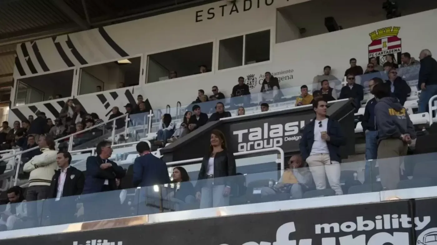 Dos empresarios negocian la compra del Cartagena