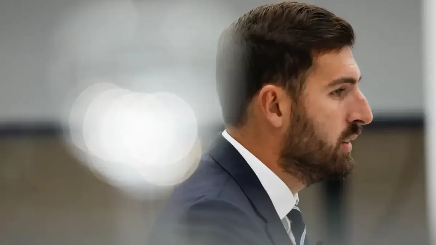 José Ángel Antelo, suspendido de militancia en VOX mientras crece el conflicto interno