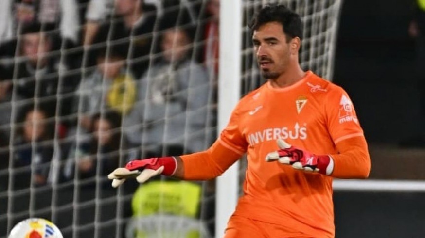 Gazzaniga, con pie y medio fuera del Murcia