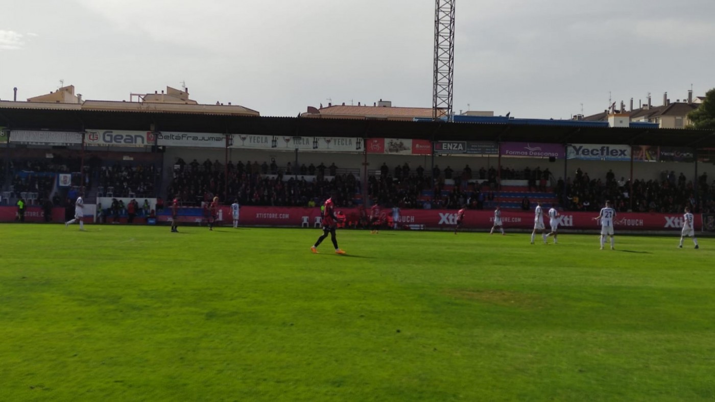 El Yeclano se atasca ante el Torremolinos (0-0)