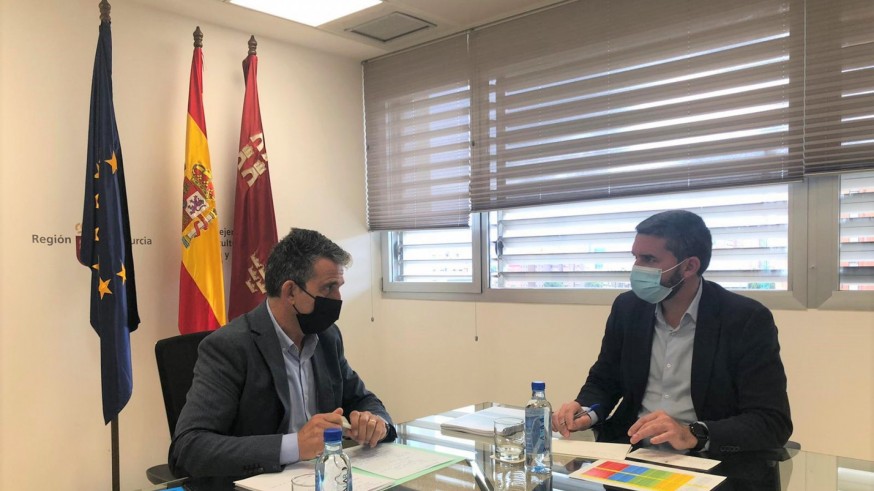 Reunión entre el presidente de COAG en Murcia, José Miguel Marín y el consejero de Agricultura, Antonio Luengo. CARM