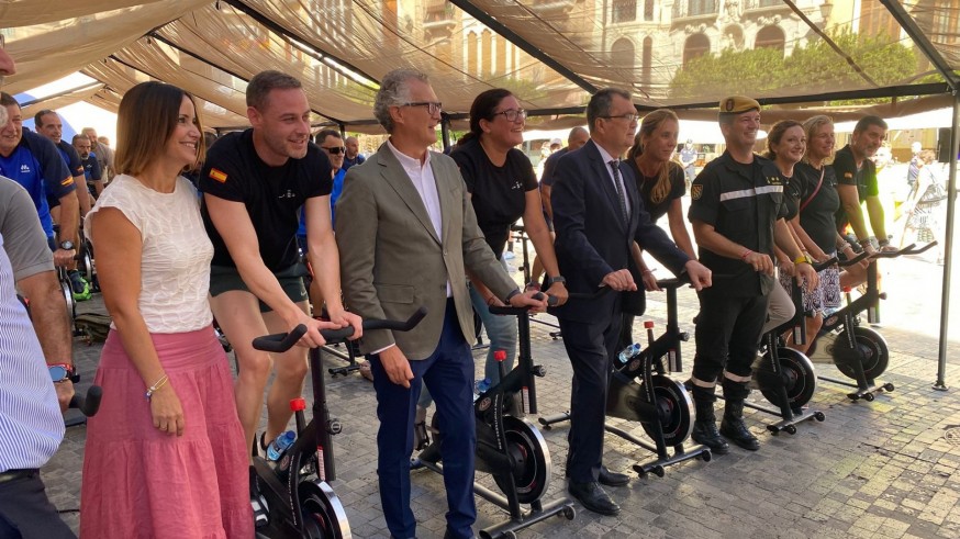 La UME promueve la donación de médula en la Plaza de Belluga
