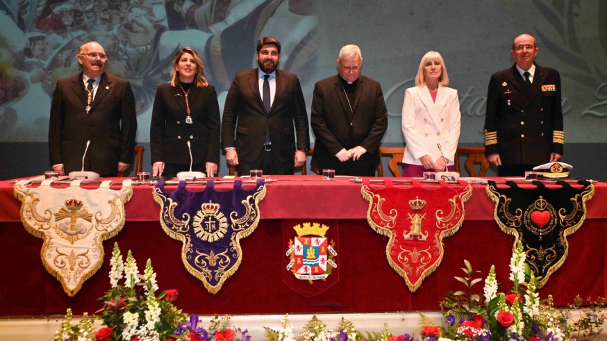 GALERÍA | De la Puente García-Ganges subraya la "elegancia y entusiasmo" de la Semana Santa de Cartagena