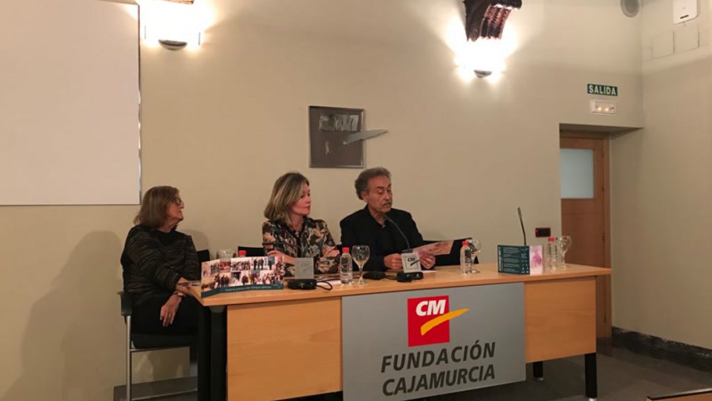 Pedro Cano y la alcaldesa de Blanca en la presentación del programa de actividades