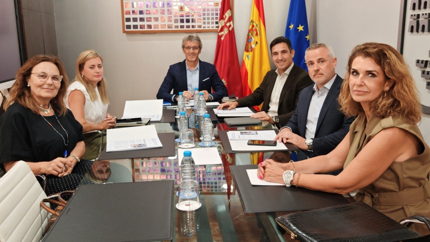 Adimur pide acabar con el absentismo laboral fraudulento