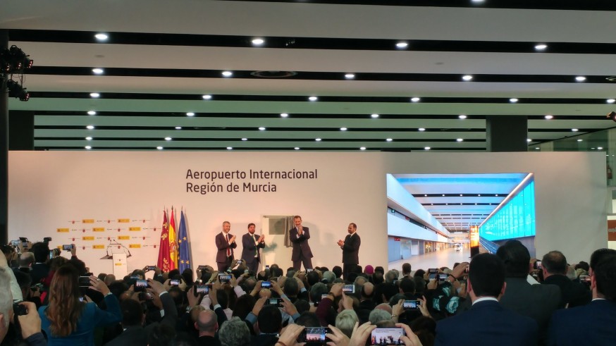 Imagen de la inauguración del Aeropuerto de Corvera. Foto: Marta Ferrero