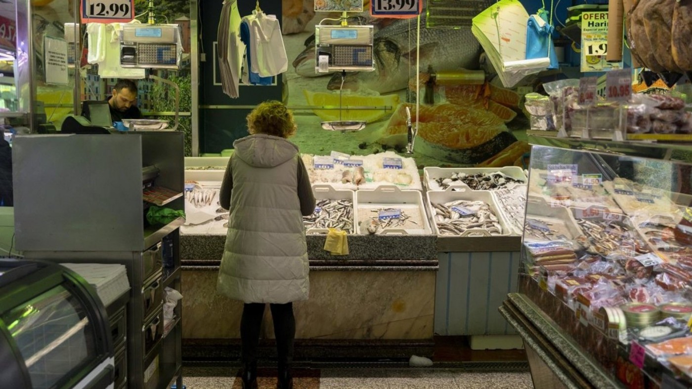 ADICAE alerta: casi el 60 % de los consumidores en riesgo por la subida de precios