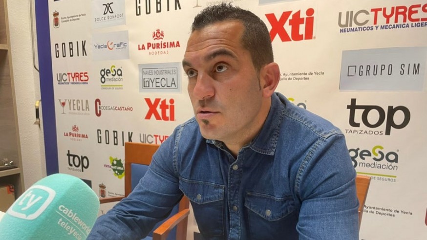 Adrián Hernández: "El duelo contra el Bullense es muy importante para refrendar el liderato”