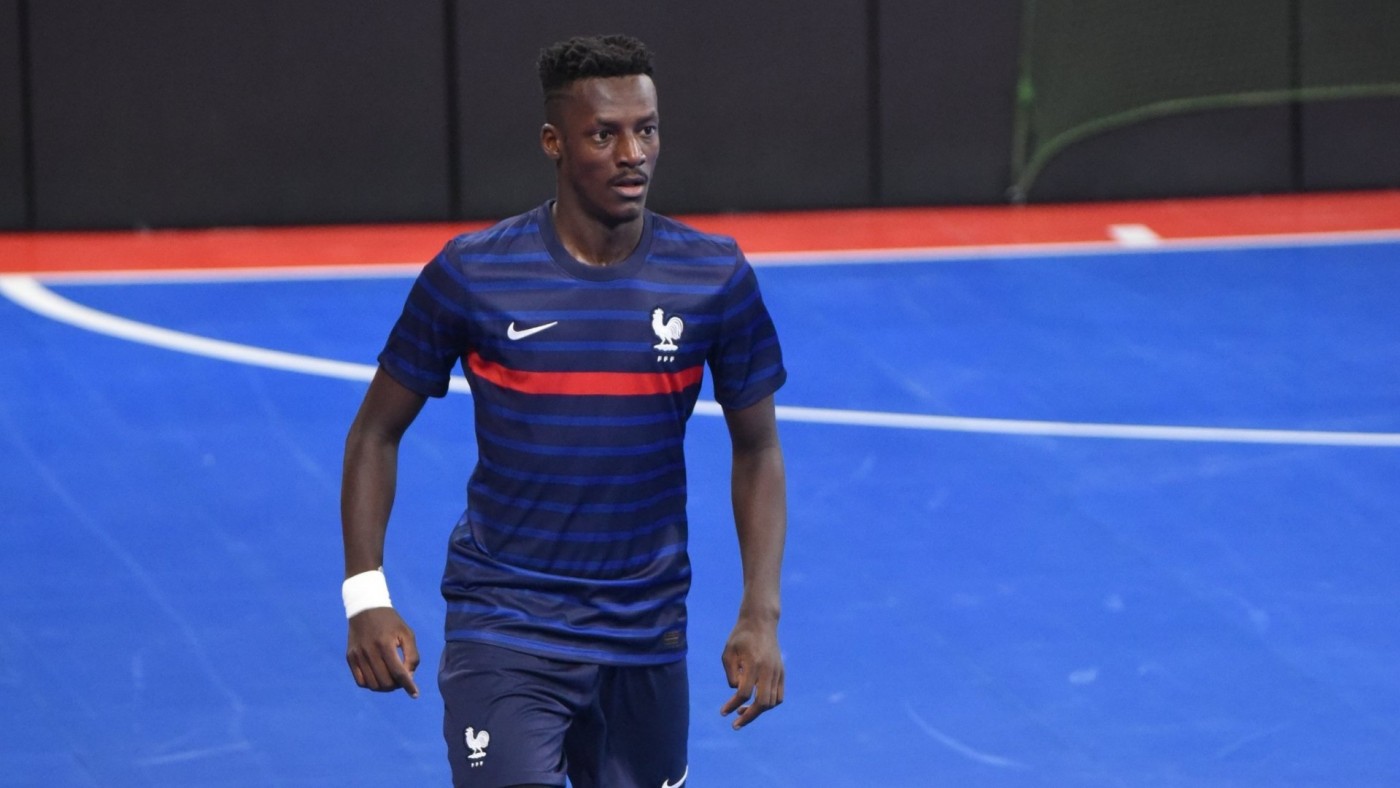 El Jimbee ficha al cierre francés Mouhoudine