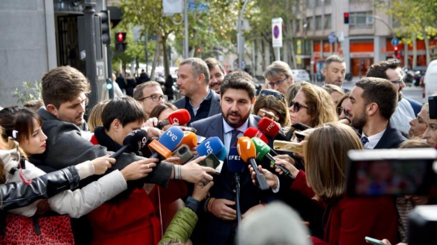 López Miras: "Pedro Sánchez consuma su traición a España y a los españoles"