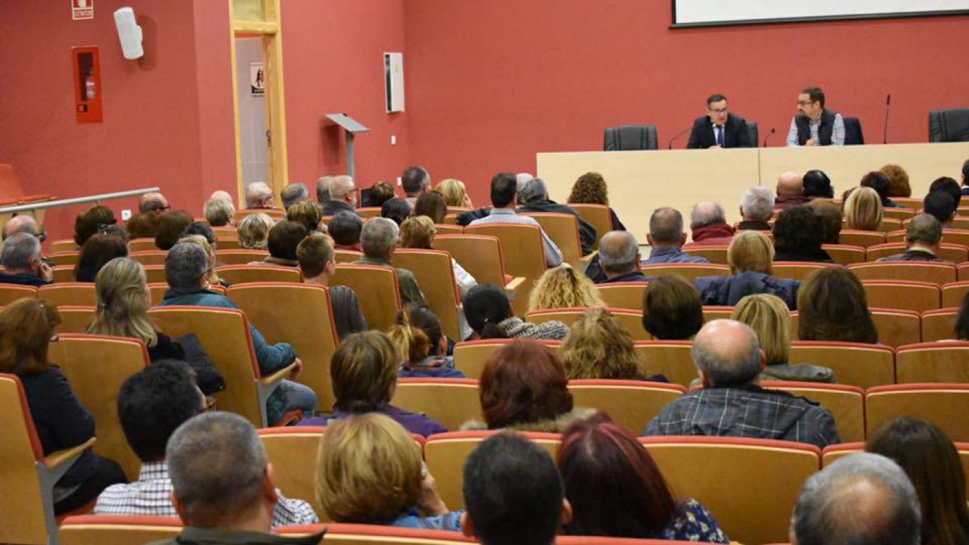 Reunión del delegado del Gobierno con los vecinos en Lorca