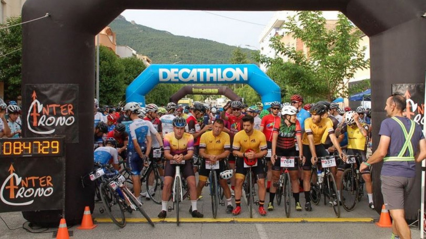 Más de 700 ciclistas se dieron cita en la clásica prueba Sierras de Moratalla