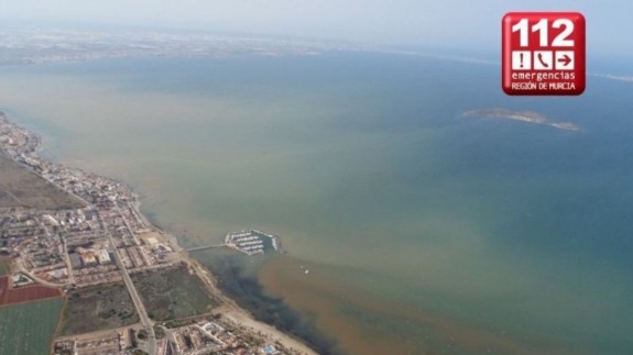 Imagen aérea que publicó el 112 sobre el Mar Menor
