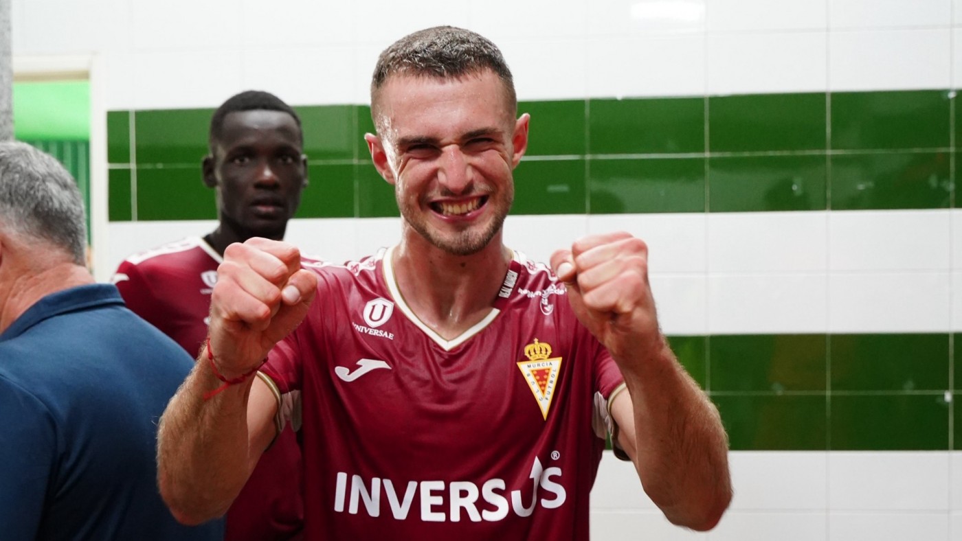 Flakus: "Veo al Real Murcia candidato a ser primero"