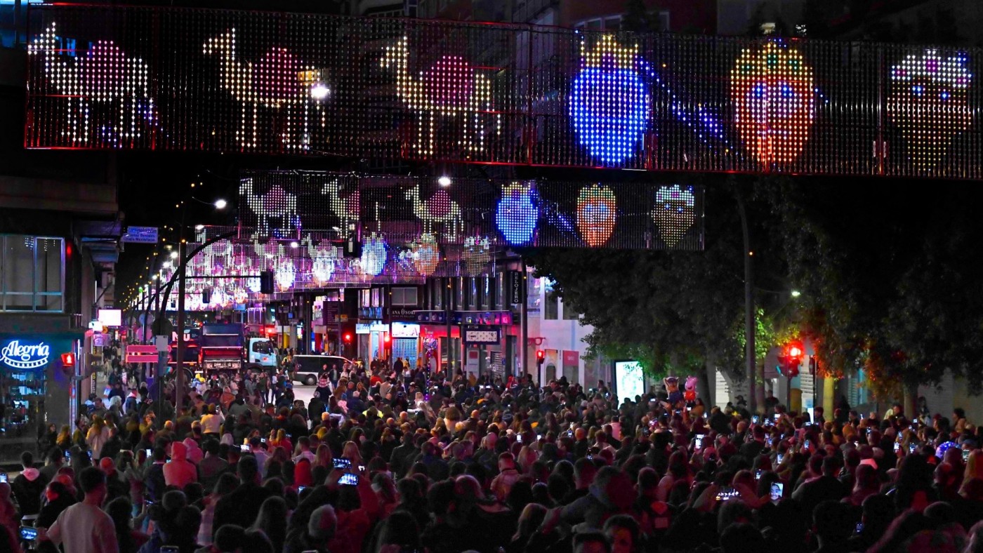 DIRECTO | Murcia enciende a iluminación de Navidad desde Belluga con la Sinfónica de la UCAM el tenor Martín Savi