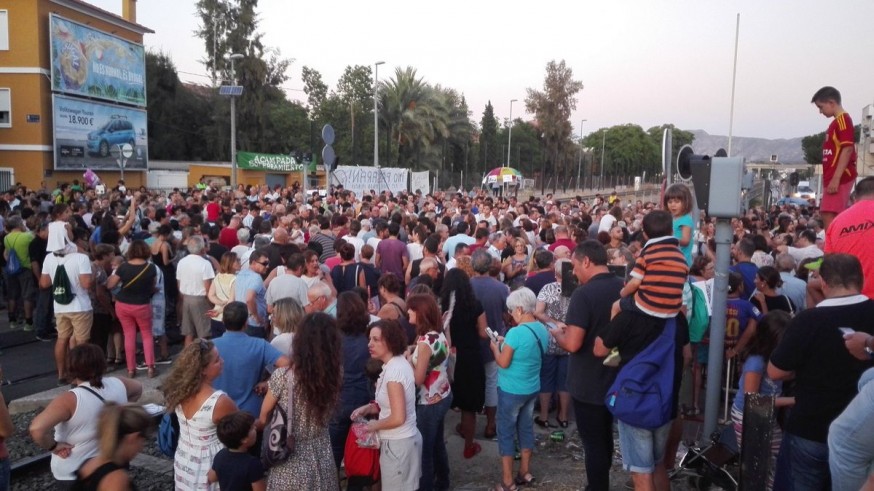 Protesta en las vías del tren