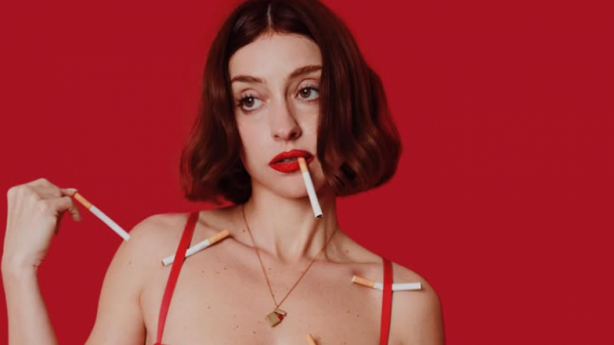 Russian Red cierra los Conciertos de Primavera. Hoonine estrena "Una foto al sol". Gramolo regresa con 'Reflexiones'