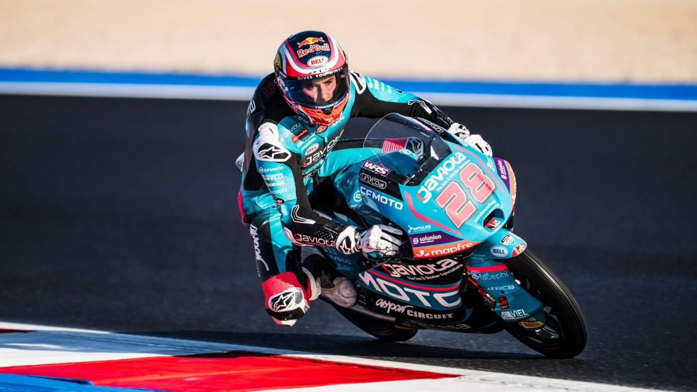 Quiles saca el colmillo y triunfa en la última curva de Misano
