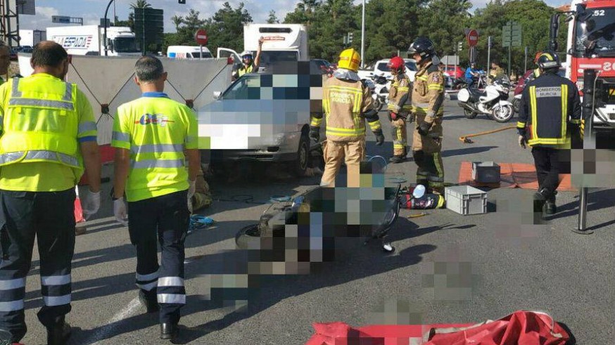 Accidente en la rotonda de la Ciudad de la Justicia