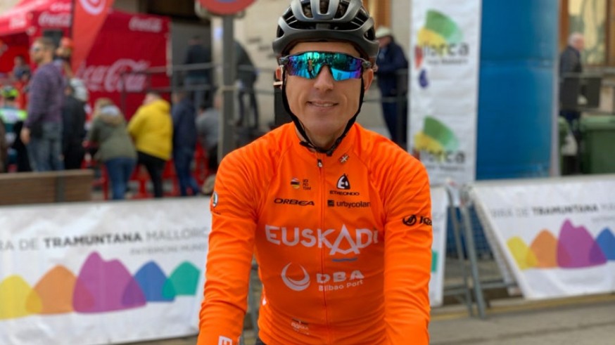 Rubén Fernández no ve descabellada la idea de unir este año la Vuelta y el Tour de Francia e, incluso, el Giro de Italia