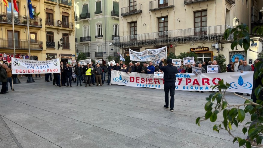Los regantes del Trasvase trasladan su protesta a Valencia