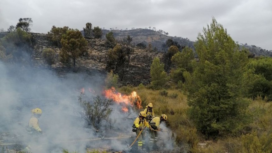 Se aleja el peligro de incendio en la Sierra del Molar
