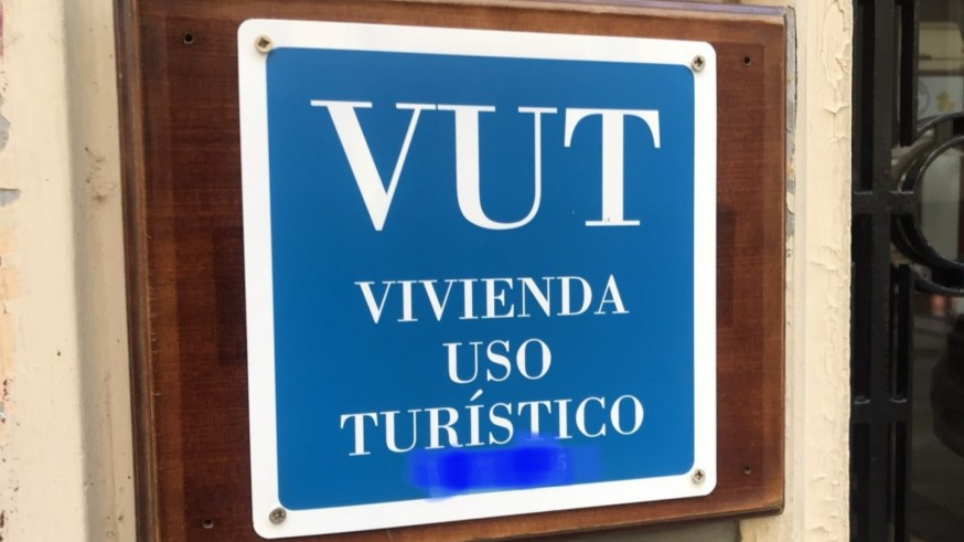 Tertulia joven. La ‘invasión’ de los pisos turísticos