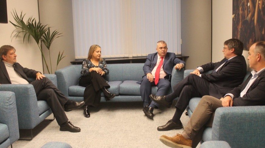 Acaba la reunión entre Cerdán (PSOE) y Puigdemont sin lograr un acuerdo sobre la amnistía