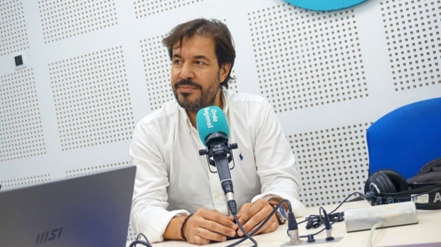 'En mi profesión científica tengo que reprimir mi parte pasional, pero en el blues le doy rienda suelta'. Miguel Motas