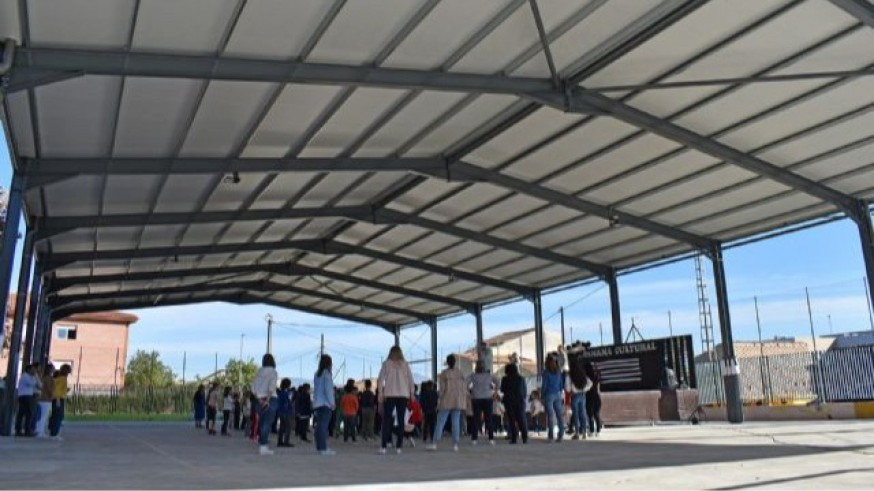 15 colegios e institutos de Educación Secundaria tendrán nuevas cubiertas e instalación de placas solares