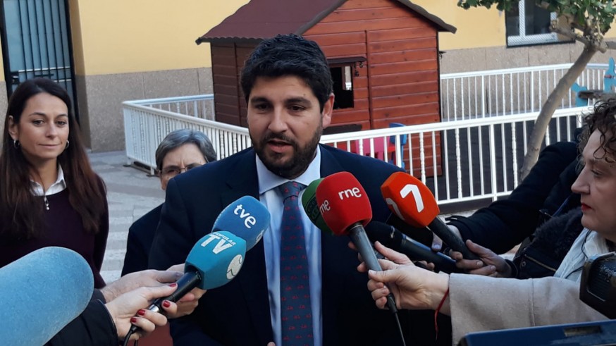 López Miras en el acto en la Casa de Acogida de las Hijas de la Caridad