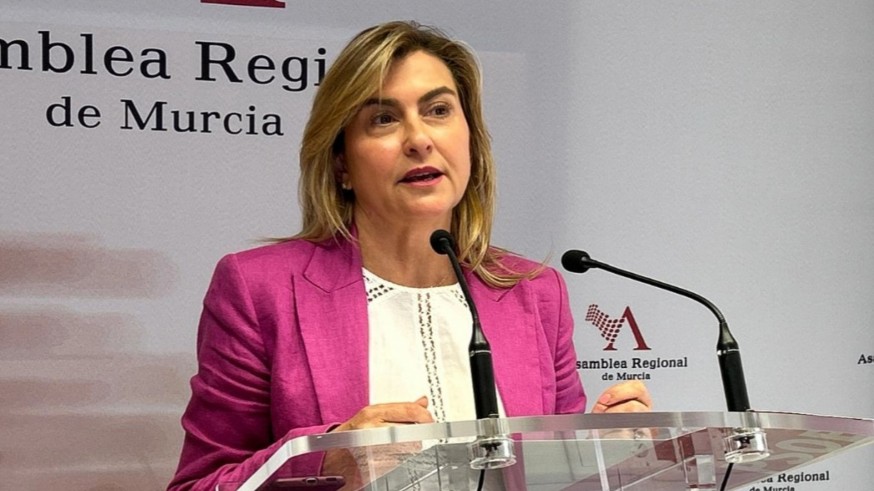 La Asamblea Regional, al día. Carmina Fernández: ‘El PP ha elegido la radicalidad’