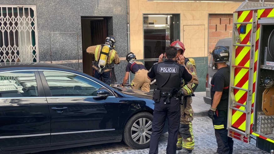 Un incendio obliga a desalojar un edificio de tres plantas en Cieza