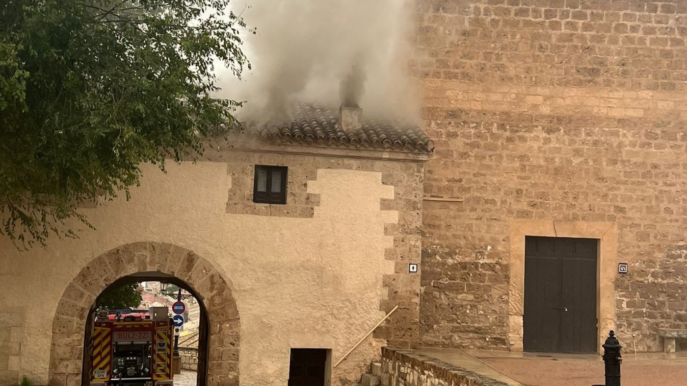 Extinguen un incendio en las dependencias del Santuario de la Vera Cruz de Caravaca