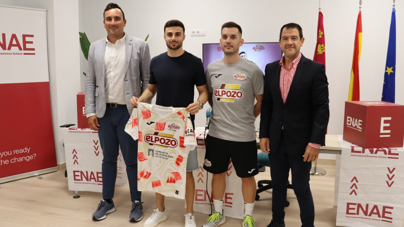 César cierra el círculo: "Jugar en ElPozo es un sueño y un objetivo cumplido"